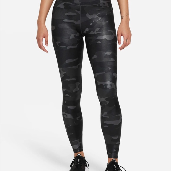 Nike Dri-FIT One Women's Mid-Rise Camo Leggings - Picture 2 of 8